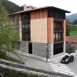 Txomin Ostatua Guest house Etxebarria